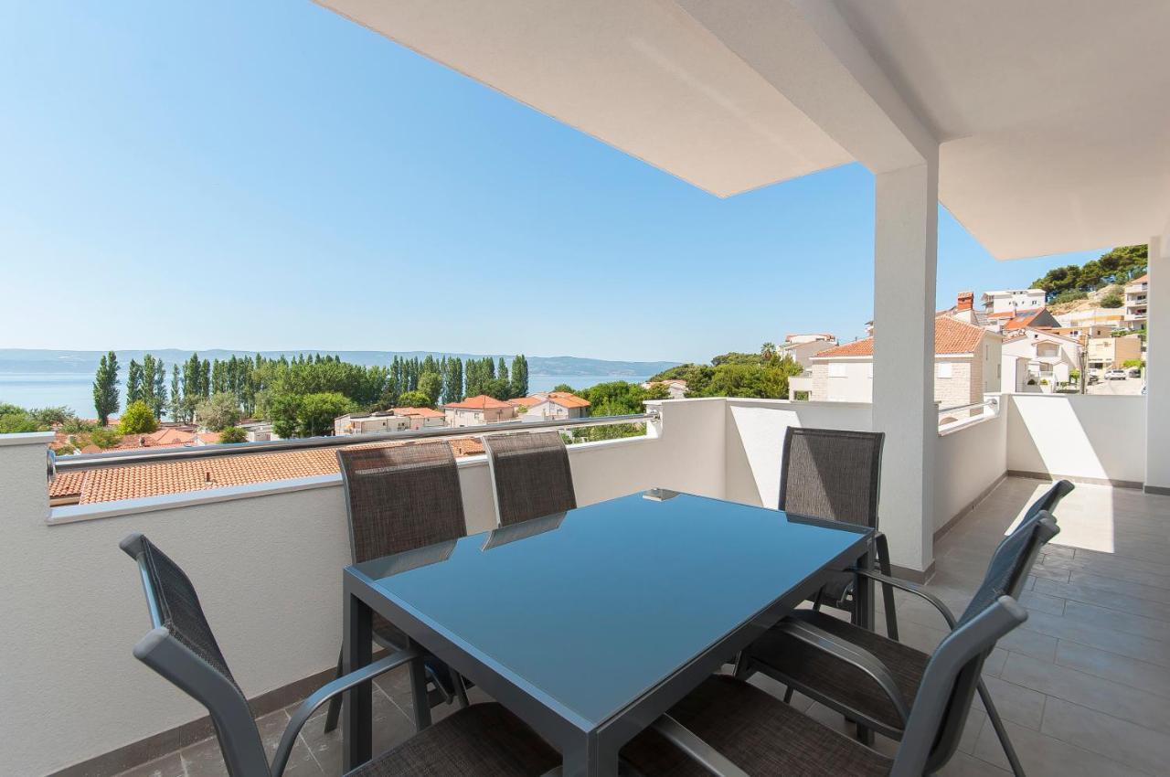 Apartman Mira- Омиш Экстерьер фото